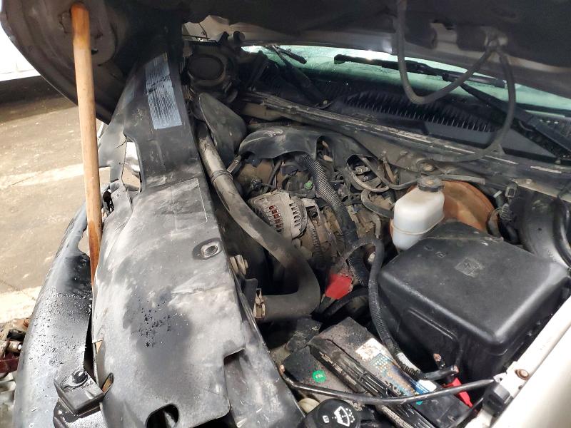 Photo 11 from auction – 2002 CHEVROLET SILVERADO with VIN 2GCEK19T221377309