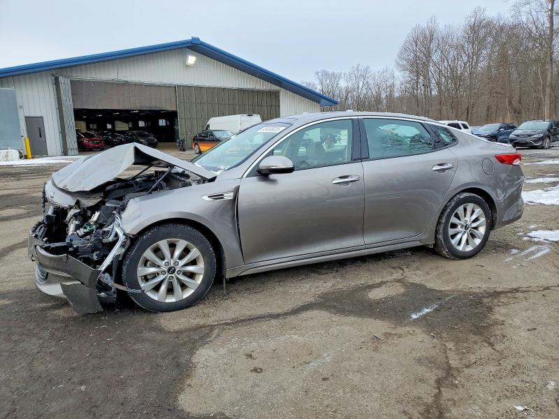 KIA OPTIMA 2016 with VIN 5XXGU4L34GG086972 - Photo from auction