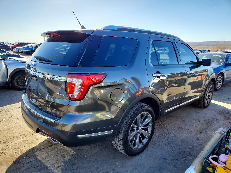 Photo 3 from auction – 2018 FORD EXPLORER with VIN 1FM5K8F89JGB11503