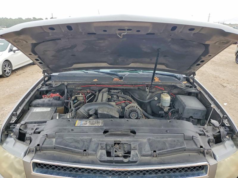 Photo 12 from auction – 2008 CHEVROLET SUBURBAN C with VIN 1GNFC16J28J232913