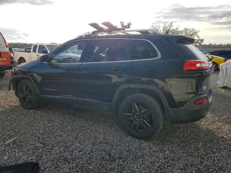 Photo 2 from auction – 2017 JEEP CHEROKEE L with VIN 1C4PJLCB5HW523484