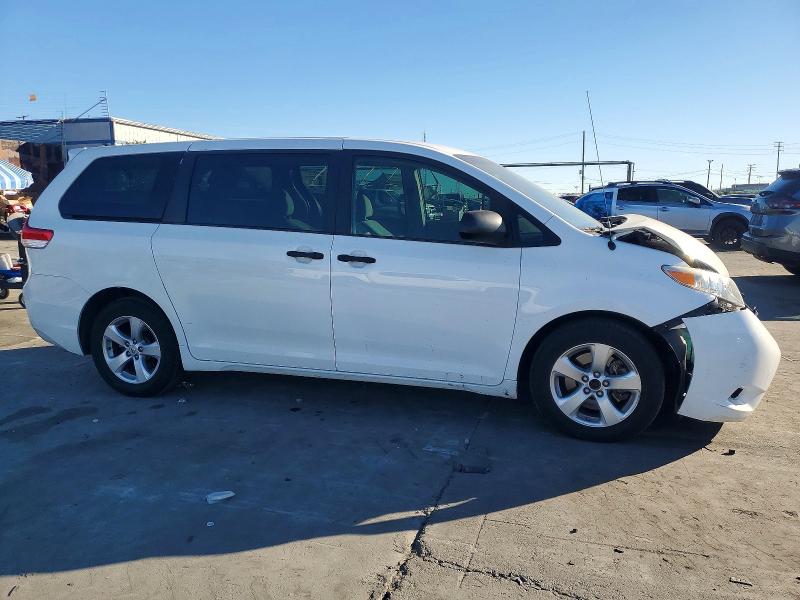 Photo 4 from auction – 2014 TOYOTA SIENNA with VIN 5TDZK3DCXES480415