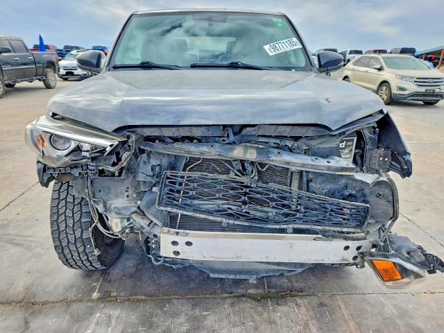 Photo 5 from auction – 2018 TOYOTA 4RUNNER SR with VIN JTEZU5JR4J5175647