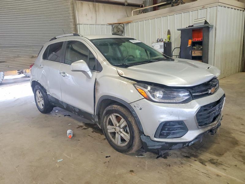 Photo 4 from auction – 2020 CHEVROLET TRAX 1LT with VIN KL7CJLSB1LB011105