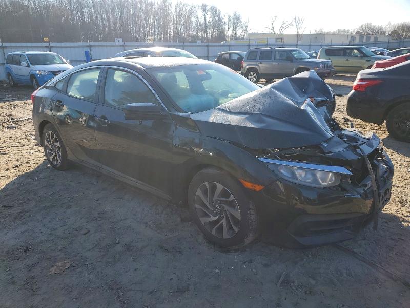 Photo 4 from auction – 2018 HONDA CIVIC EX with VIN 19XFC2F77JE033796