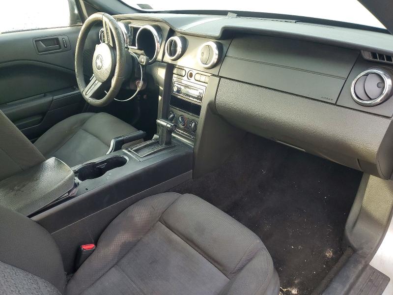 Photo 8 from auction – 2005 FORD MUSTANG with VIN 1ZVFT80N855129610