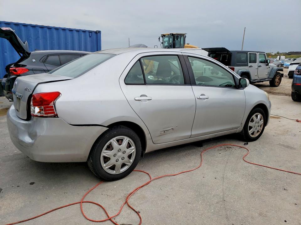 Photo 3 from auction – 2012 TOYOTA YARIS with VIN JTDBT4K3XC1415307
