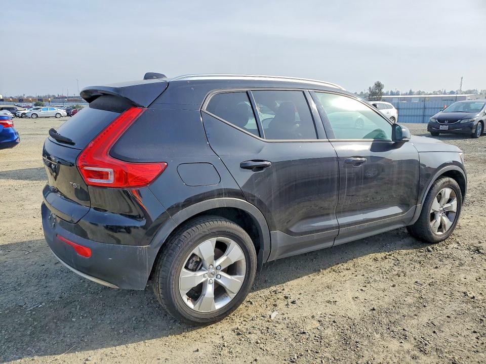 Photo 3 from auction – 2020 VOLVO XC40 T5 MO with VIN YV4162UK8L2267483