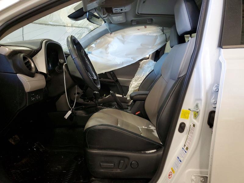 Photo 7 from auction – 2017 TOYOTA RAV4 LIMIT with VIN 2T3DFREV7HW591797