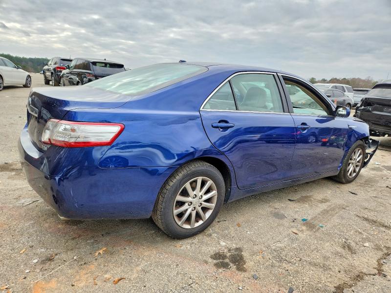 Photo 3 from auction – 2011 TOYOTA CAMRY with VIN 4T1BB3EKXBU128199