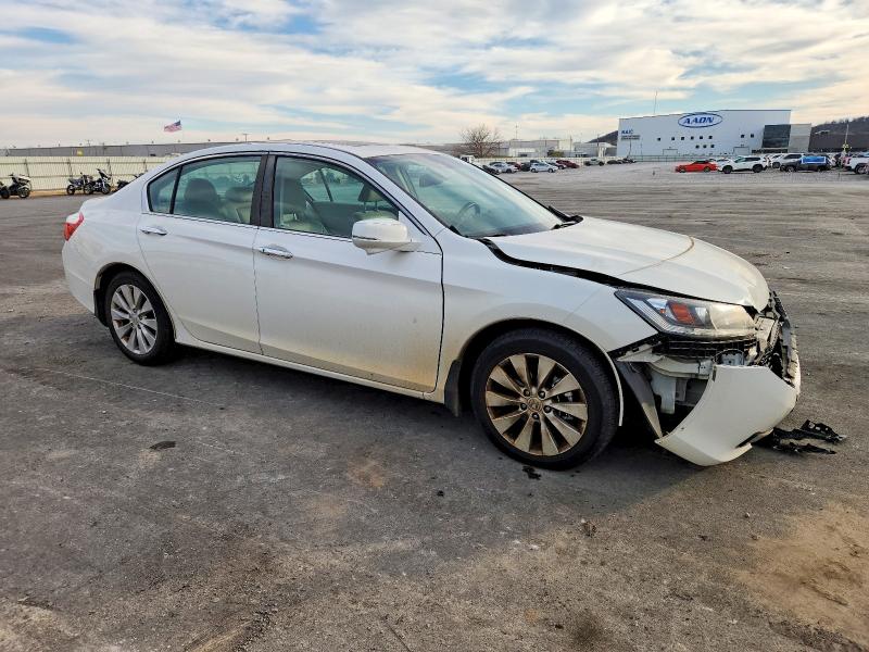 Photo 4 from auction – 2015 HONDA ACCORD EXL with VIN 1HGCR2F83FA026012