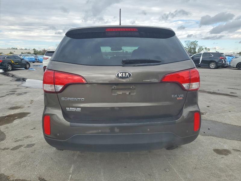 Photo 6 from auction – 2014 KIA SORENTO EX with VIN 5XYKU4A79EG526452