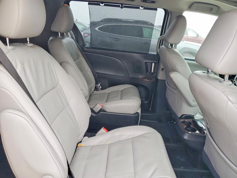 Photo 11 from auction – 2015 TOYOTA SIENNA XLE with VIN 5TDYK3DC3FS634458
