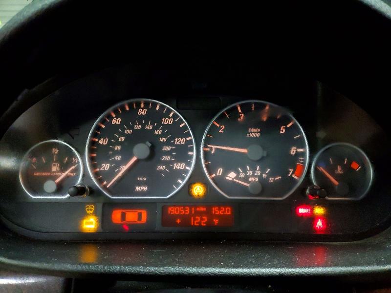 Photo 9 from auction – 2004 BMW 330 with VIN WBABW53464PJ94708