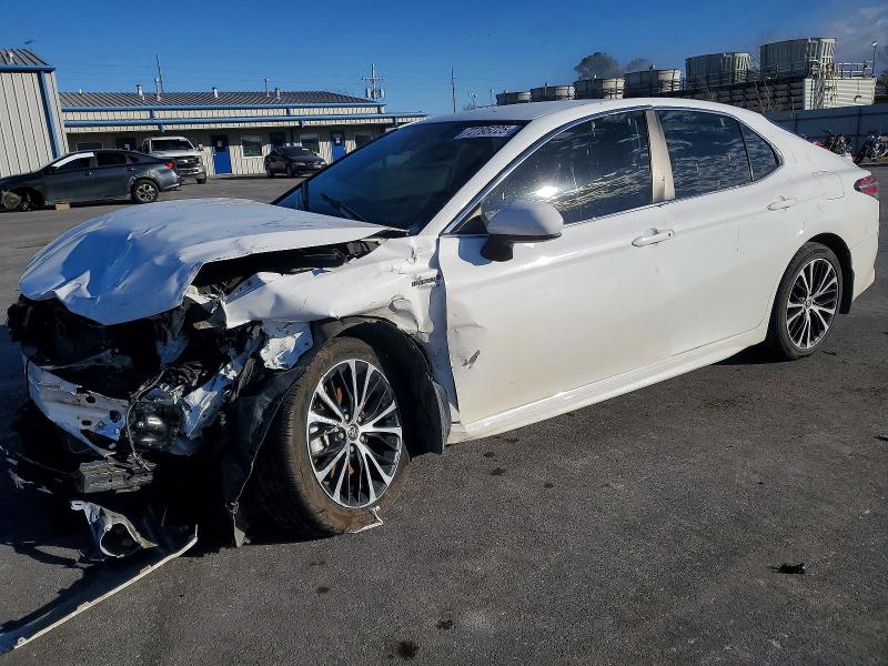 TOYOTA CAMRY 2020 with VIN 4T1G31AK3LU533545 - Photo from auction