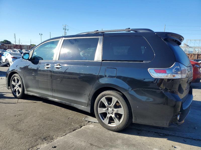 Photo 2 from auction – 2017 TOYOTA SIENNA with VIN 5TDXZ3DC6HS885405