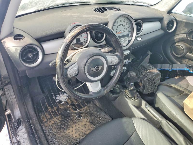 Photo 8 from auction – 2010 MINI COOPER with VIN WMWMF3C59ATZ67051