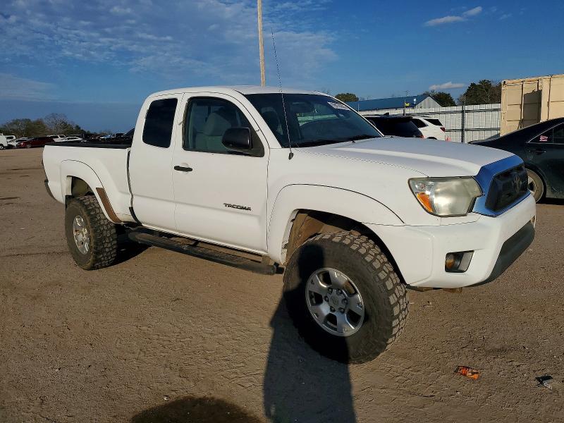 Photo 4 from auction – 2012 TOYOTA TACOMA PRE with VIN 5TFTU4GN0CX014096