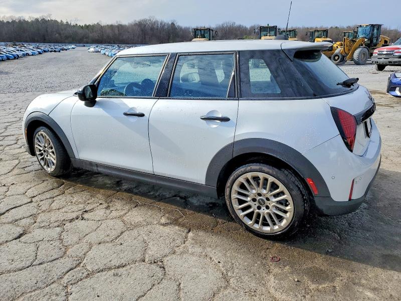 Photo 2 from auction – 2025 MINI COOPER with VIN WMW53GD0XS2X25299
