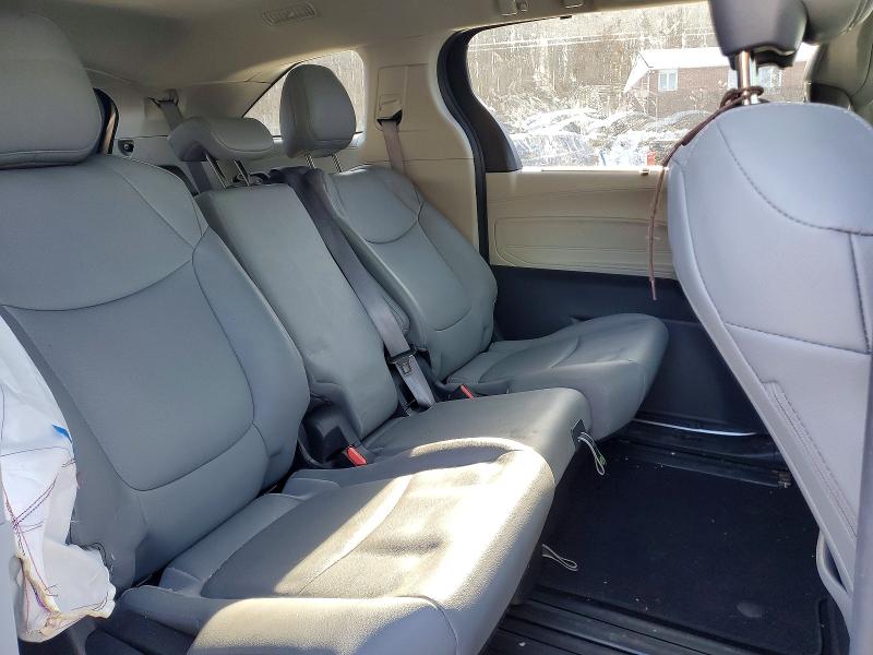 Photo 10 from auction – 2023 TOYOTA SIENNA with VIN 5TDYRKEC3PS157312