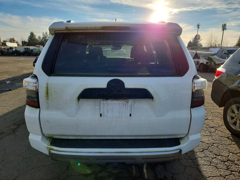 Photo 6 from auction – 2022 TOYOTA 4RUNNER SR with VIN JTERU5JR2N6045897