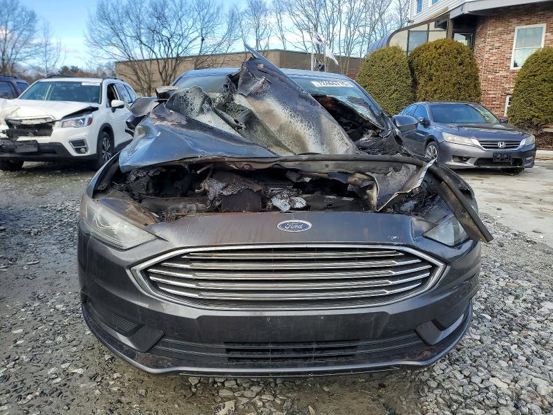 Photo 5 from auction – 2017 FORD FUSION SE with VIN 3FA6P0HD2HR126388