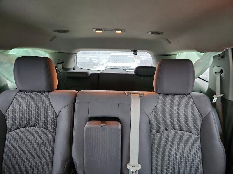 Photo 10 from auction – 2012 CHEVROLET TRAVERSE L with VIN 1GNKRFEDXCJ414079