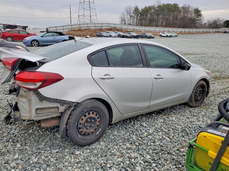 Photo 3 from auction – 2017 KIA FORTE with VIN 3KPFK4A78HE071294