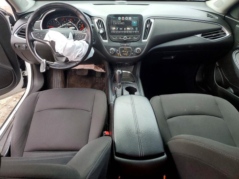 Photo 8 from auction – 2018 CHEVROLET MALIBU LT with VIN 1G1ZD5ST7JF294374