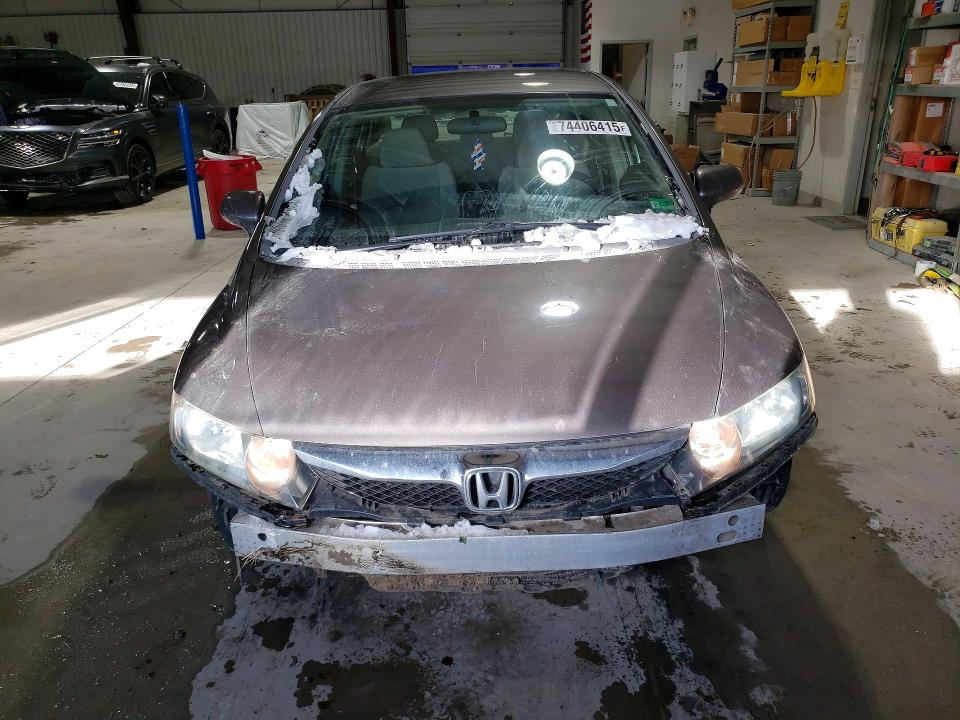 Photo 5 from auction – 2011 HONDA CIVIC with VIN 19XFA1F50BE030805