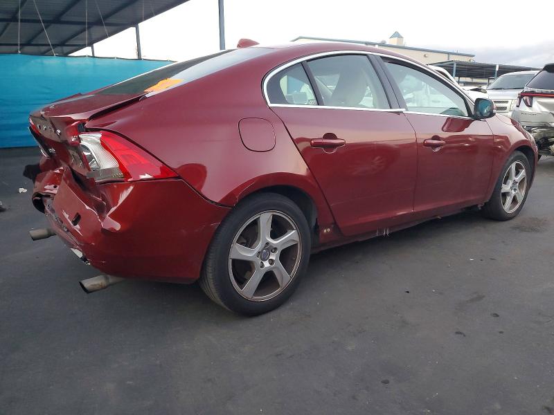 Photo 3 from auction – 2012 VOLVO S60 with VIN YV1622FS6C2025402