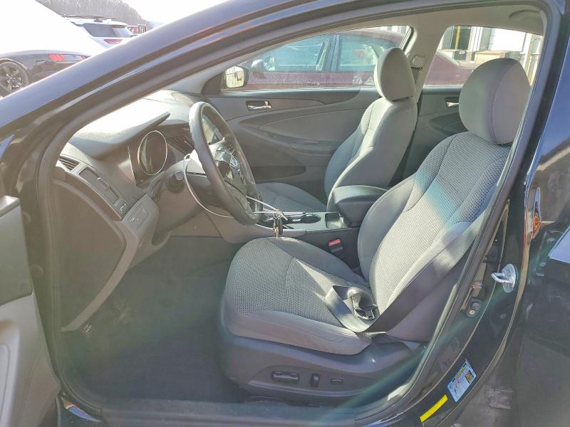 Photo 7 from auction – 2011 HYUNDAI SONATA with VIN 5NPEB4AC8BH123809