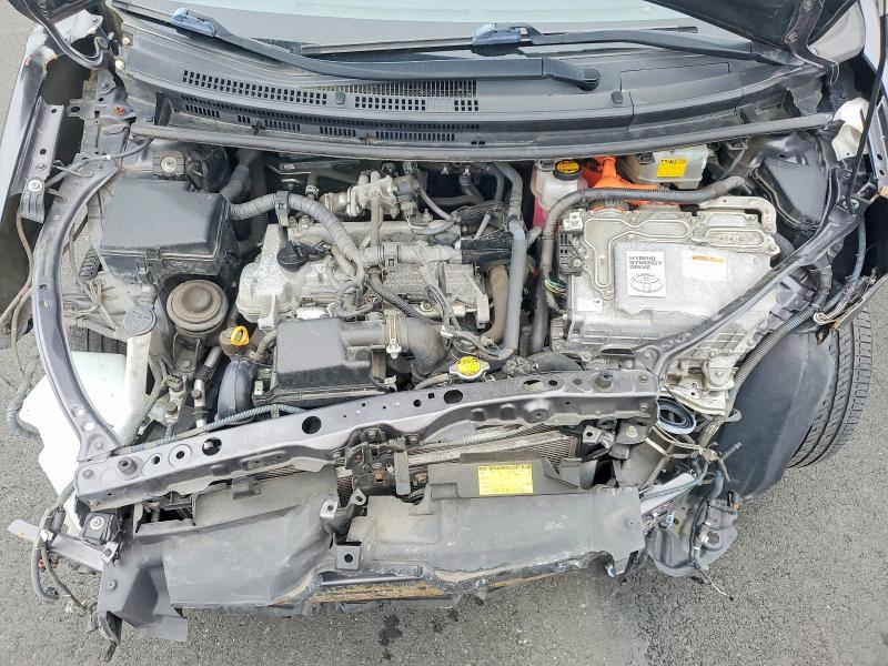 Photo 11 from auction – 2014 TOYOTA PRIUS C with VIN JTDKDTB34E1066767