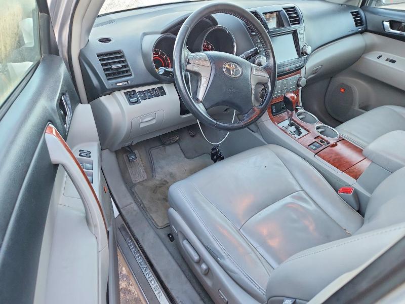 Photo 8 from auction – 2010 TOYOTA HIGHLANDER with VIN 5TDDK3EH6AS021848