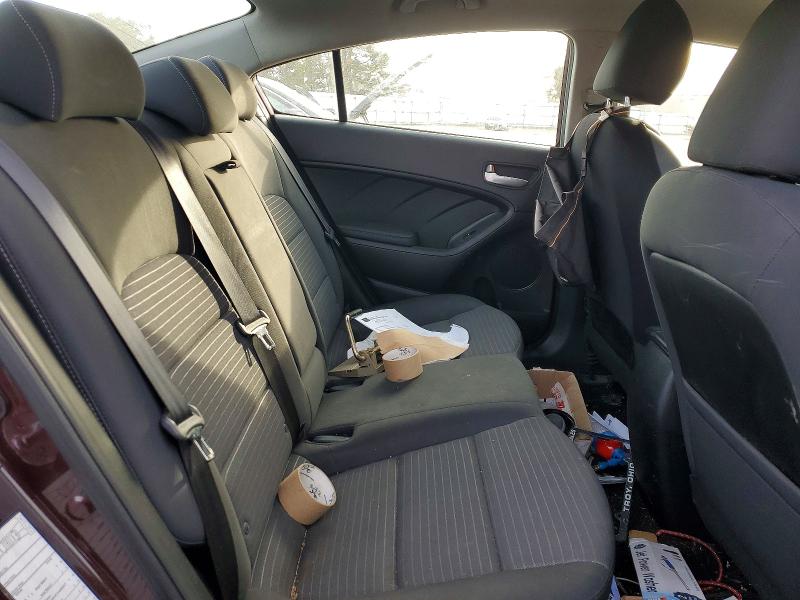 Photo 10 from auction – 2018 KIA FORTE LX with VIN 3KPFL4A77JE244970
