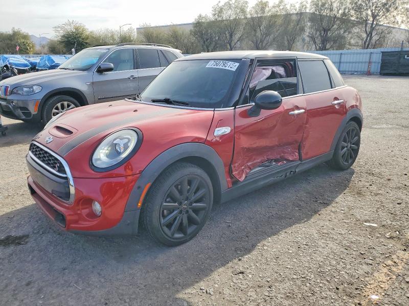 MINI COOPER 2018 with VIN WMWXU3C58J2F51388 - Photo from auction