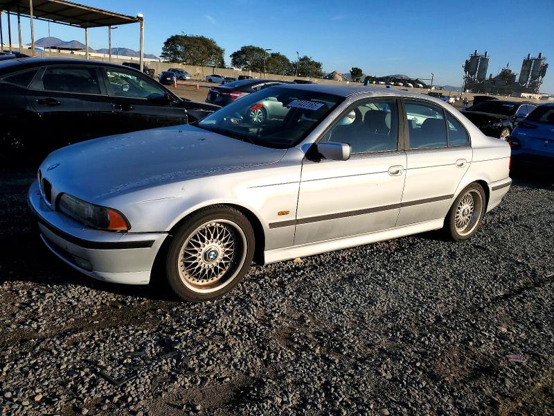 BMW 528 I AUTO 2000 with VIN WBADM6344YGV00282 - Photo from auction