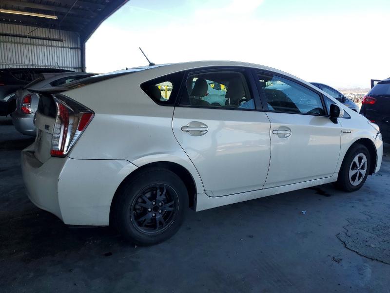 Photo 3 from auction – 2014 TOYOTA PRIUS with VIN JTDKN3DU7E1749128