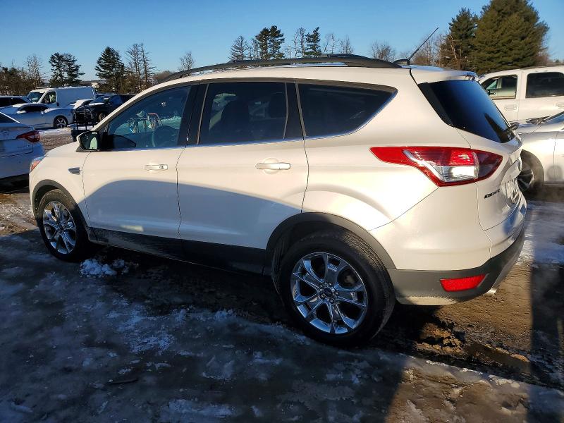 Photo 2 from auction – 2016 FORD ESCAPE with VIN 1FMCU0GXXGUA97341