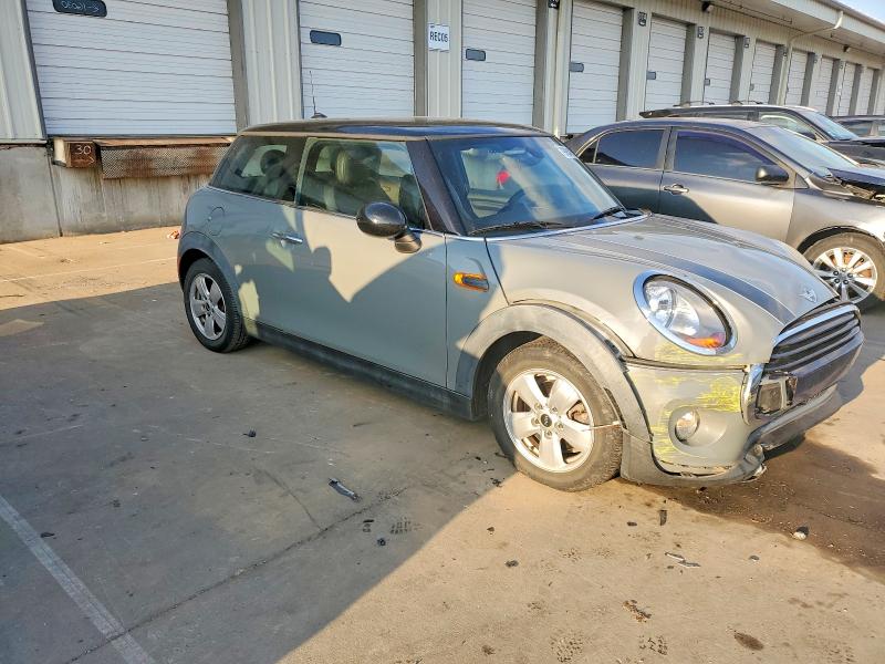 Photo 4 from auction – 2016 MINI COOPER with VIN WMWXP5C51G2D13135