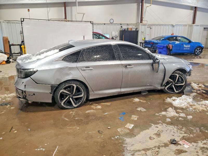 Photo 3 from auction – 2020 HONDA ACCORD with VIN 1HGCV2F32LA024229