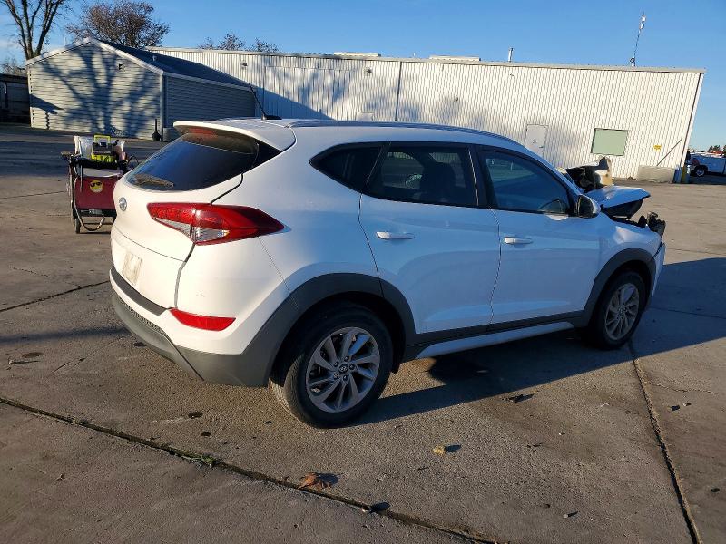 Photo 3 from auction – 2017 HYUNDAI TUCSON LIM with VIN KM8J33A49HU544530