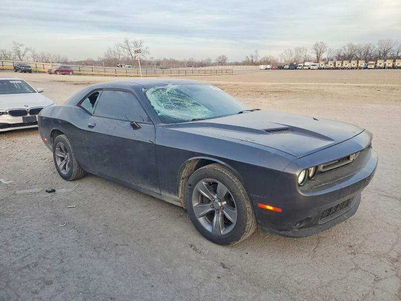 Photo 4 from auction – 2016 DODGE CHALLENGER with VIN 2C3CDZAG3GH138126