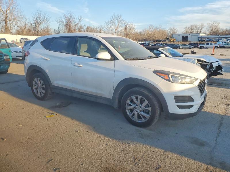 Photo 4 from auction – 2019 HYUNDAI 150 with VIN KM8J23A40KU986512