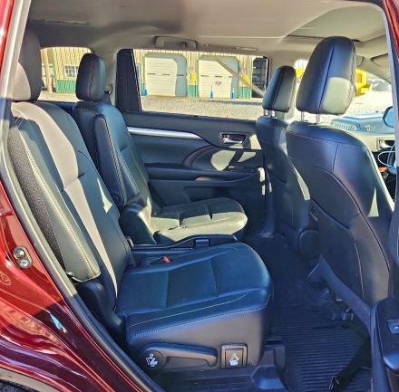 Photo 10 from auction – 2018 TOYOTA HIGHLANDER with VIN 5TDJZRFH6JS864268