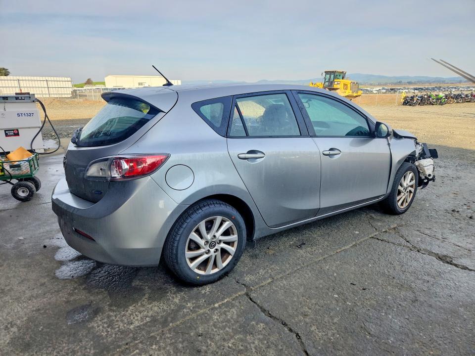 Photo 3 from auction – 2013 MAZDA 3 I with VIN JM1BL1MPXD1832099
