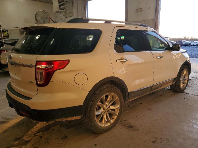 Photo 3 from auction – 2014 FORD EXPLORER L with VIN 1FM5K8F85EGC08770