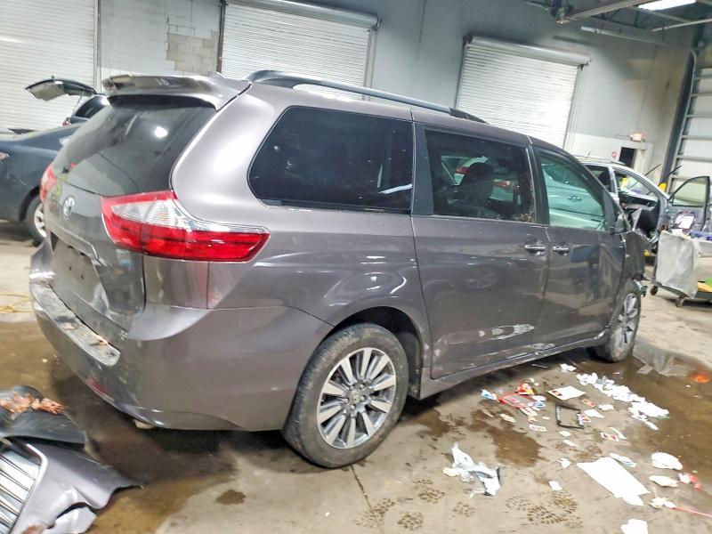 Photo 3 from auction – 2020 TOYOTA SIENNA LE with VIN 5TDJZ3DC3LS248115
