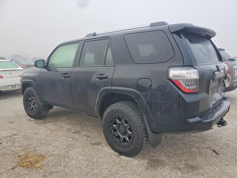 Photo 2 from auction – 2014 TOYOTA 4RUNNER with VIN JTEBU5JR3E5201369