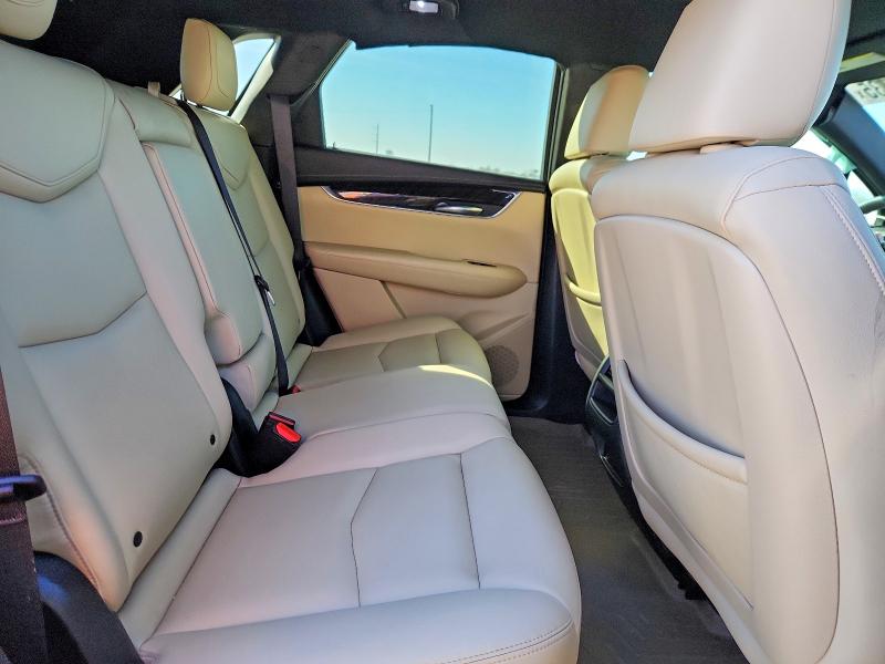 Photo 11 from auction – 2017 CADILLAC XT5 with VIN 1GYKNARS4HZ307502